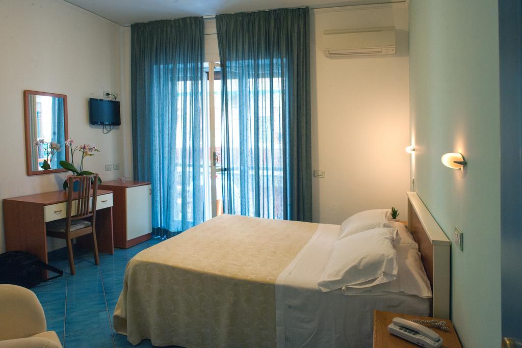 Oasi Hotel Maiori Eksteriør billede